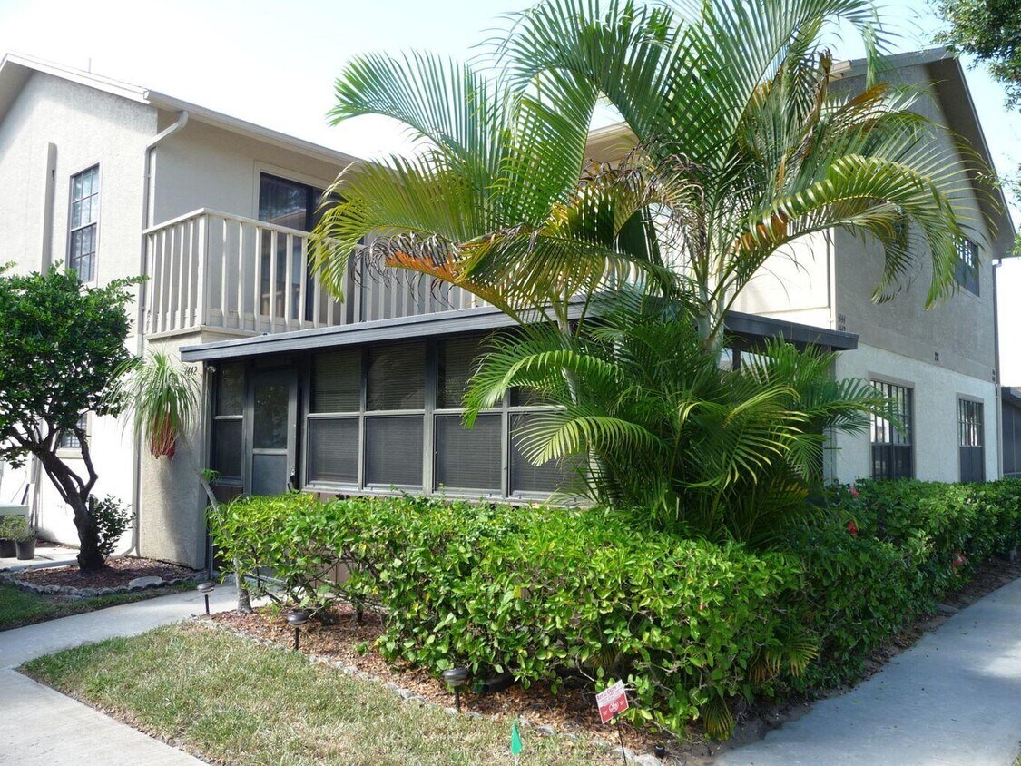 7442 SE Jamestown Terrace, Hobe Sound, FL 33455 Townhome Rentals in