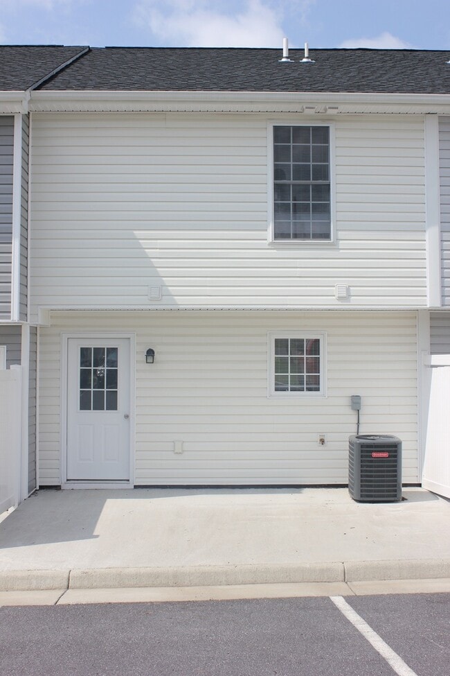 Foto del edificio - 2 Master Suite Townhome for Rent