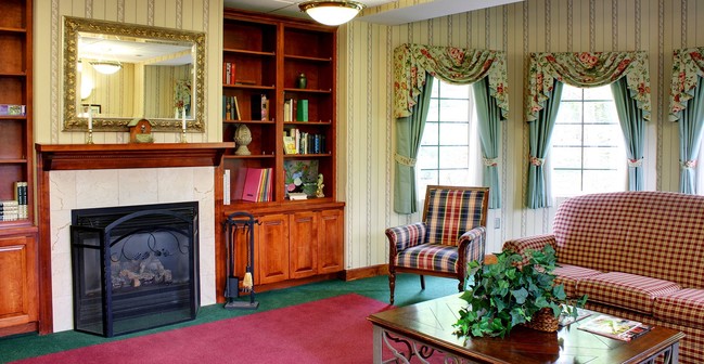 Interior Photo - Holiday Manor at Woodside