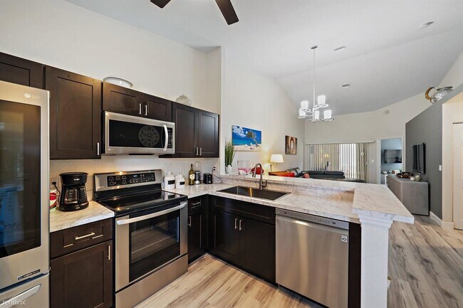 Foto del edificio - 2 br, 2 bath House - 8064 Summer Shores Dr