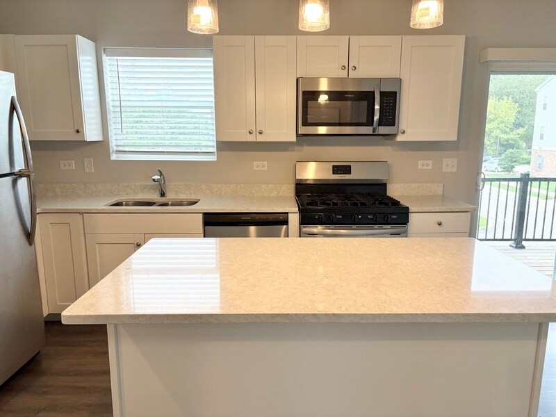 Foto principal - 855 E Main St