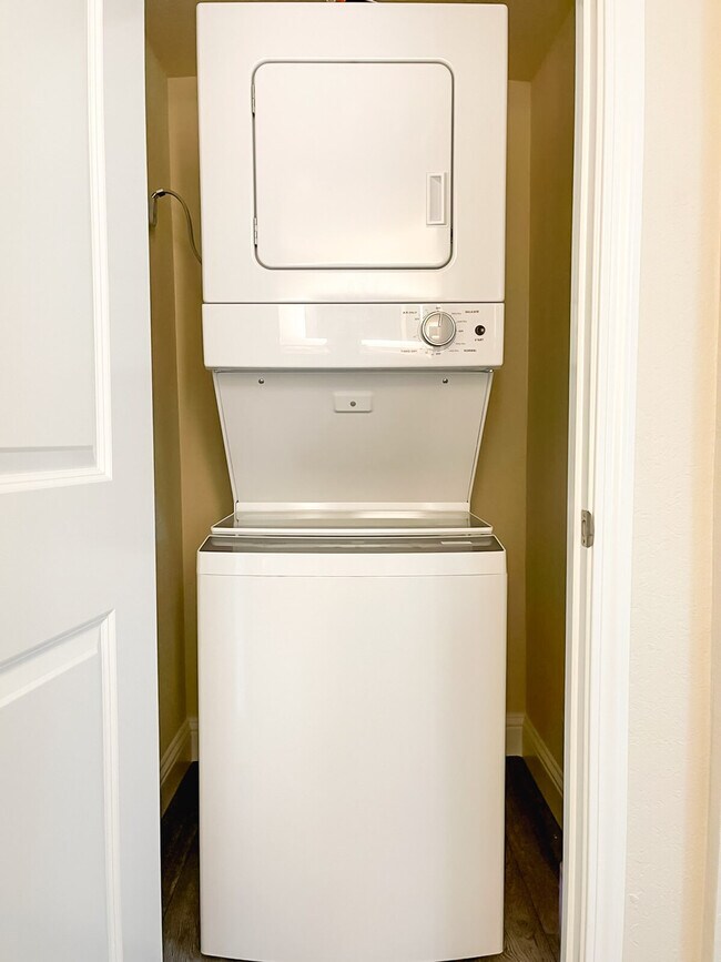 Foto del edificio - 12701 N Pennsylvania Ave