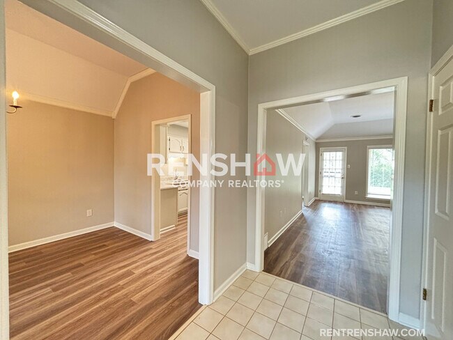 Building Photo - 484 Autumn Run Cove