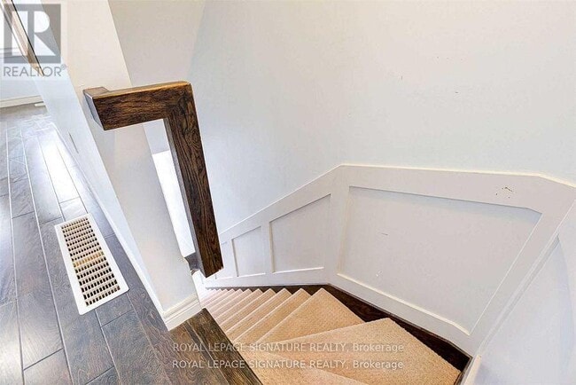 Photo du bâtiment - 16 Whitehaven Ln