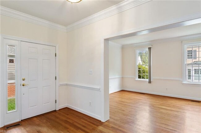 Building Photo - Beautiful 4 Bed 2.5 Bath Home