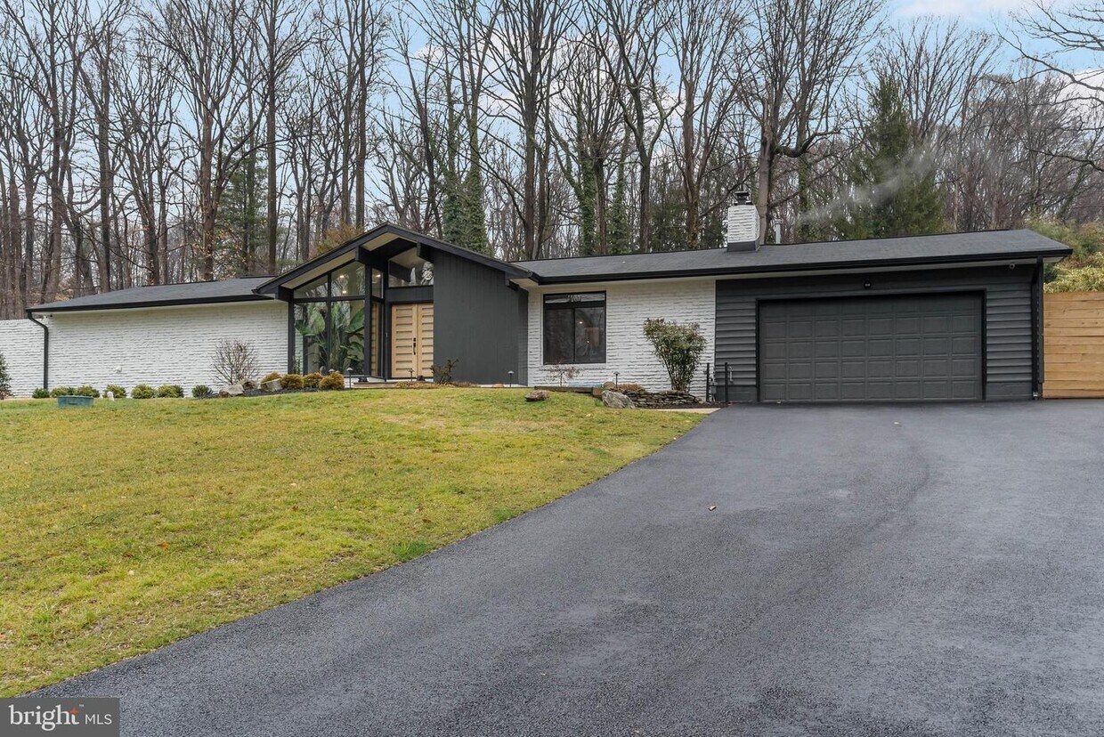 Primary Photo - 1018 Cowpens Ave