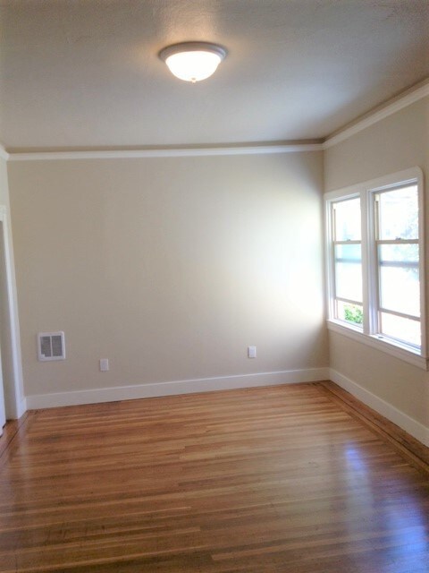 Foto del edificio - 2561 Booker St
