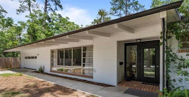 Building Photo - 813 NW 22nd St