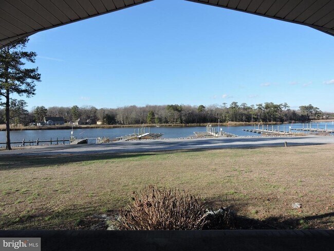 Foto del edificio - 30539 Cropper Ln