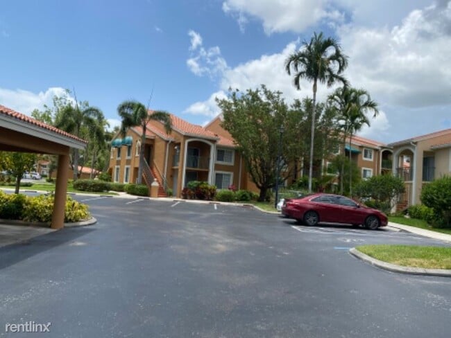 Building Photo - 1295 Wildwood Lakes Blvd