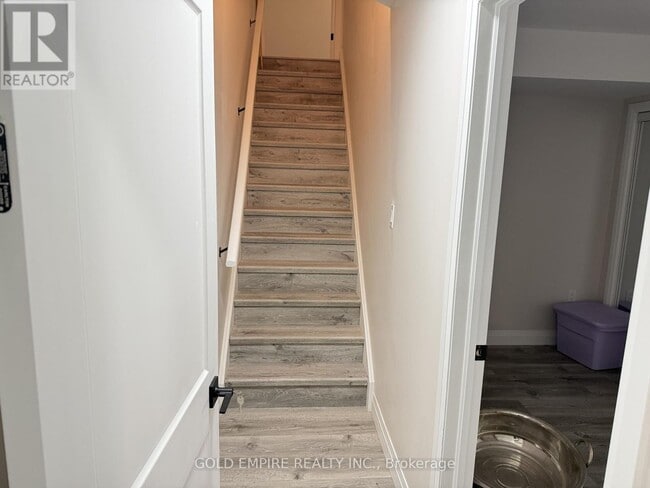 Photo du bâtiment - 1894 Trailsway Dr