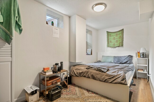 Foto del edificio - 311 E San Rafael St