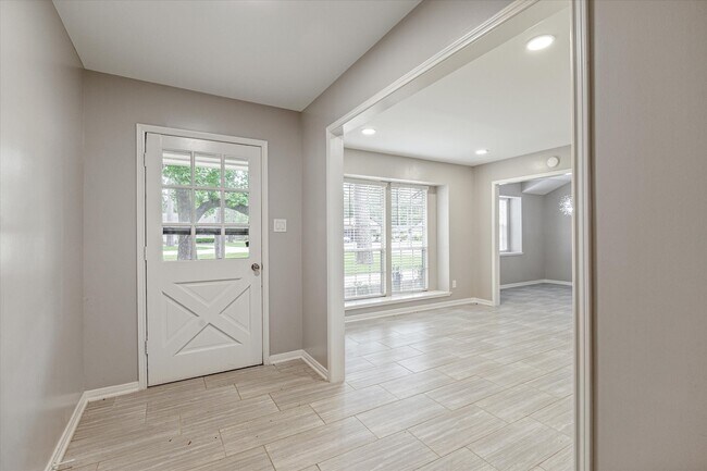 Foto del edificio - 13910 E Cypress Forest Dr