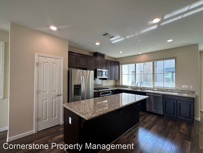 Foto del edificio - 4 br, 3.5 bath House - 3059 Manuel St