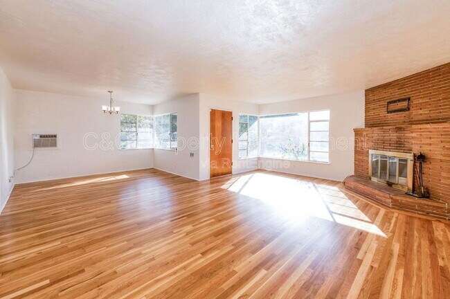 Foto del edificio - 3542 N Orchard St