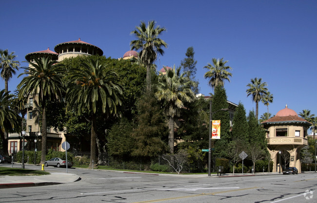 Foto del edificio - Historic Castle Green Hotel & Apartments