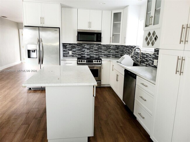 Foto del edificio - 7761 NW 41st St