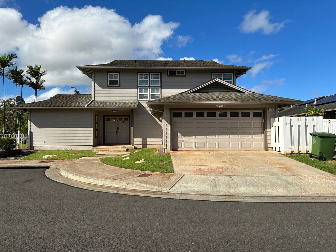 Primary Photo - Beautiful 4 bedroom 3 bath home in Ewa on ...