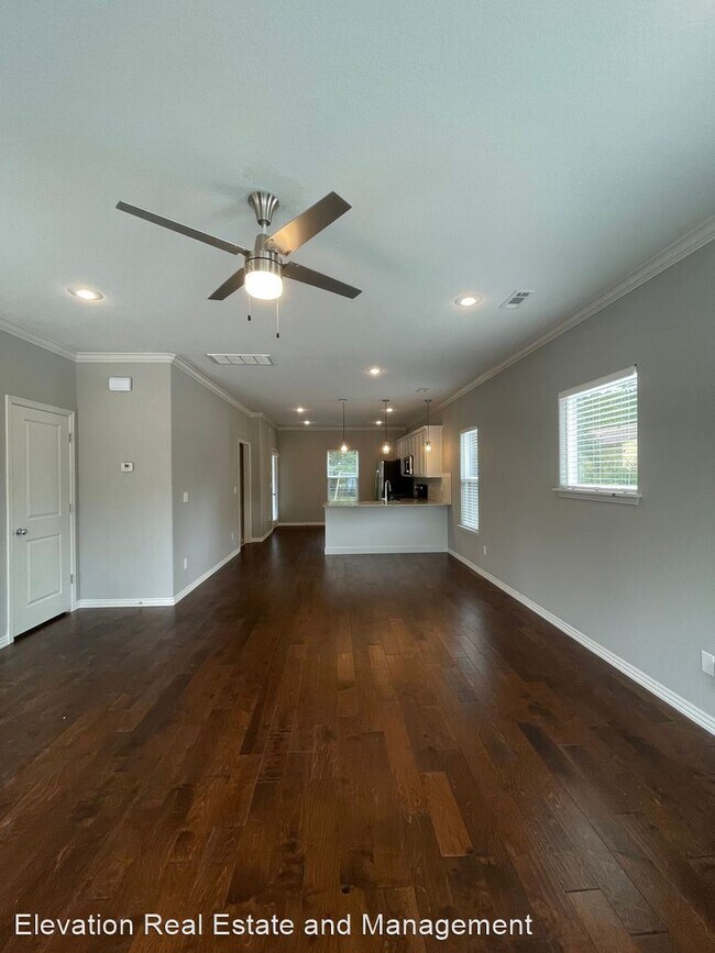 Building Photo - 3 br, 2.5 bath House - 929 W Lawson Street