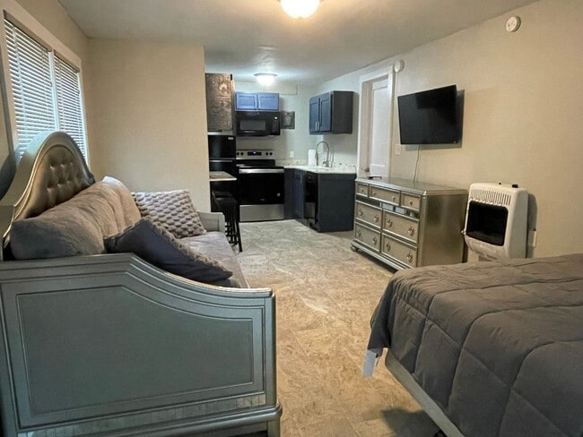 Building Photo - Studio apartment in Cairo, Georgia