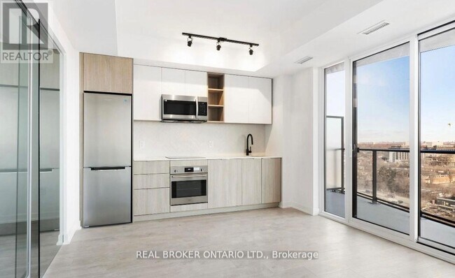 Building Photo - 36 Zorra St