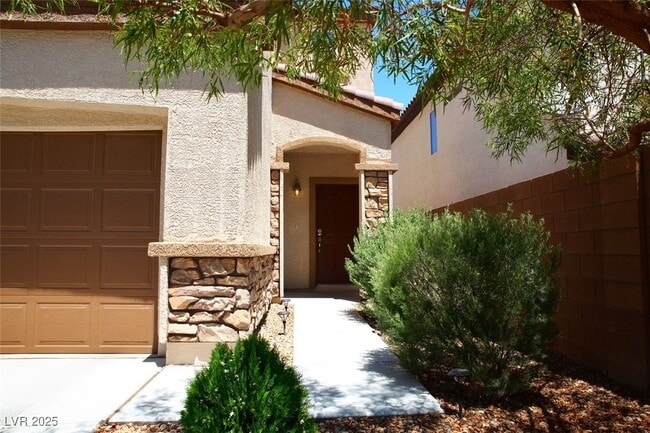 Building Photo - 7508 Luna Bella Ave