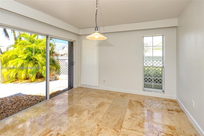 Foto del edificio - 4761 NW 98 Pl