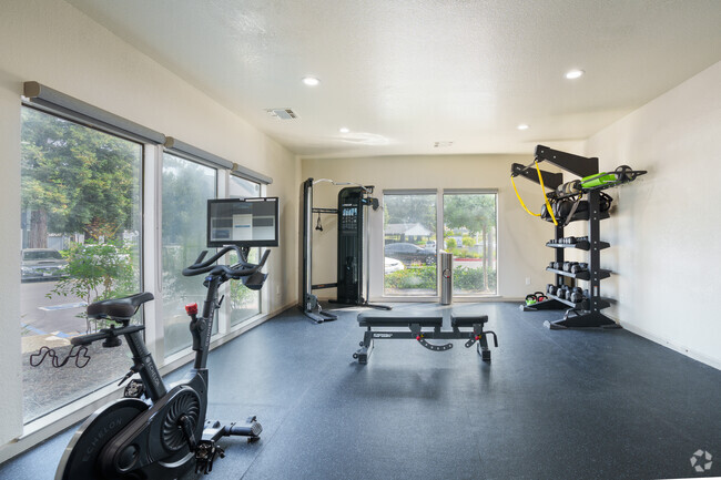 Fitness Center - Park Ridge Apartments