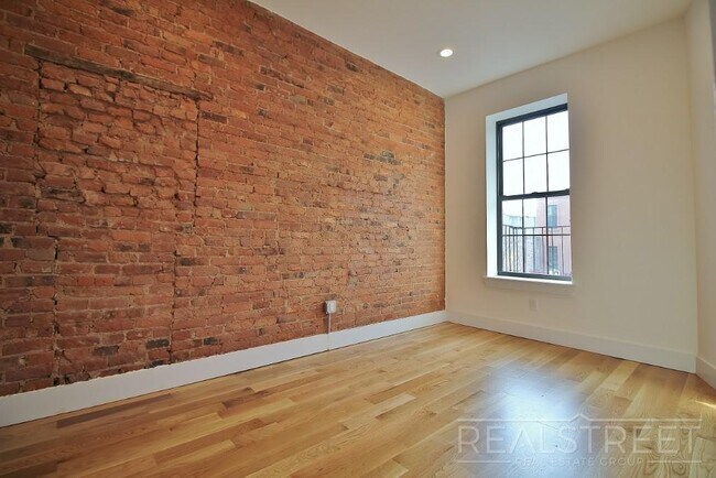 Plano de planta - 119 Ralph Ave