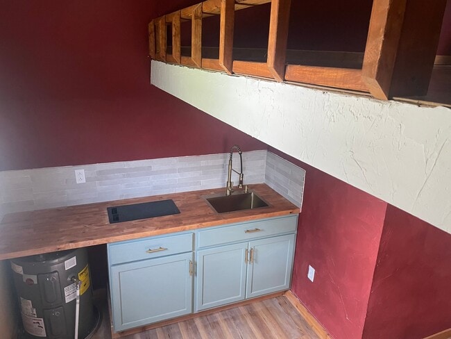 Building Photo - 1404 Sunny Glen St