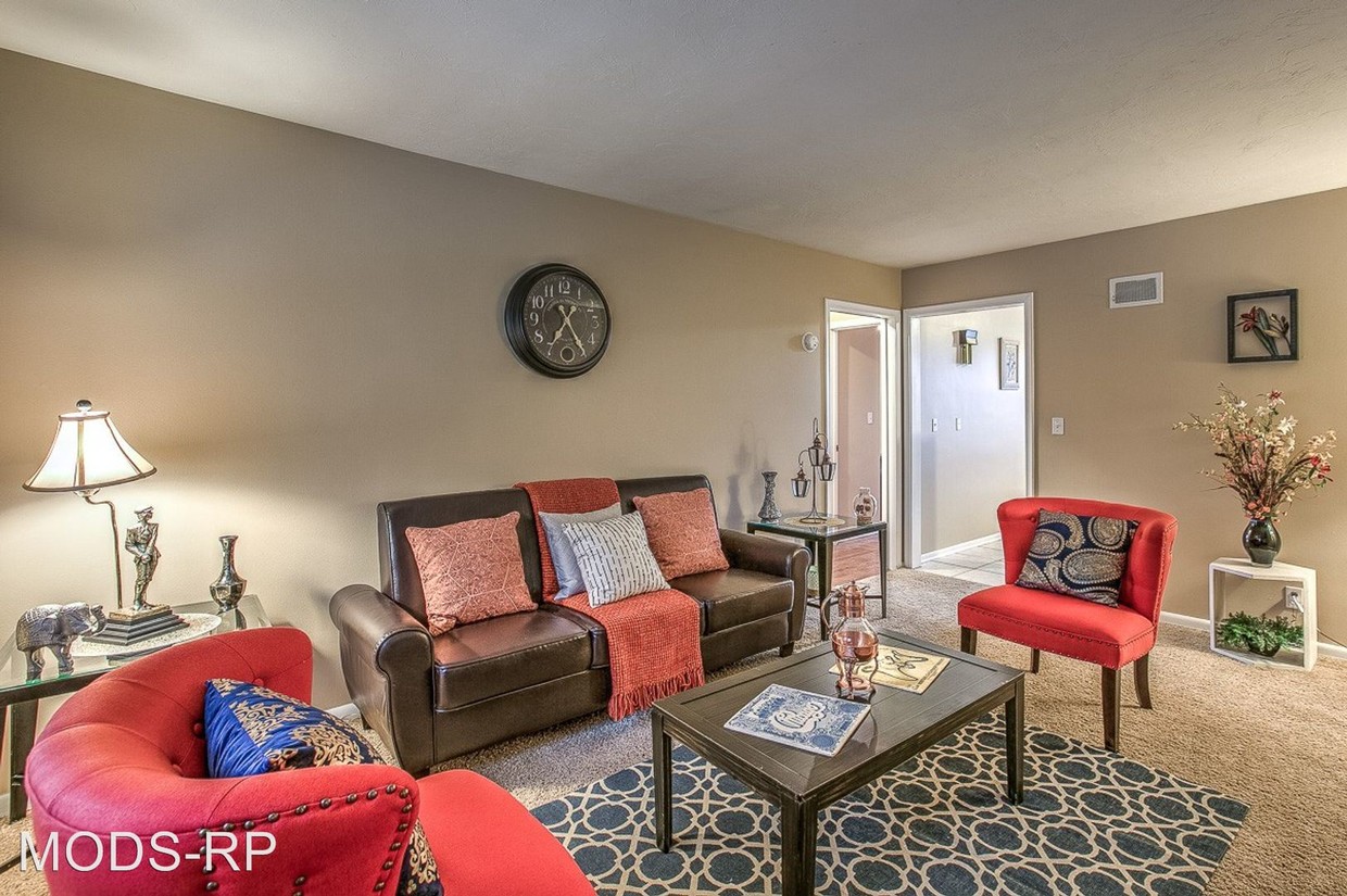 Foto principal - 4860 S 131st St