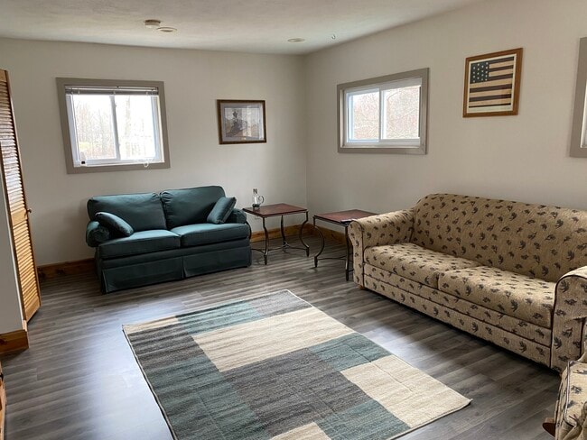 Building Photo - 317 Eastland Dr