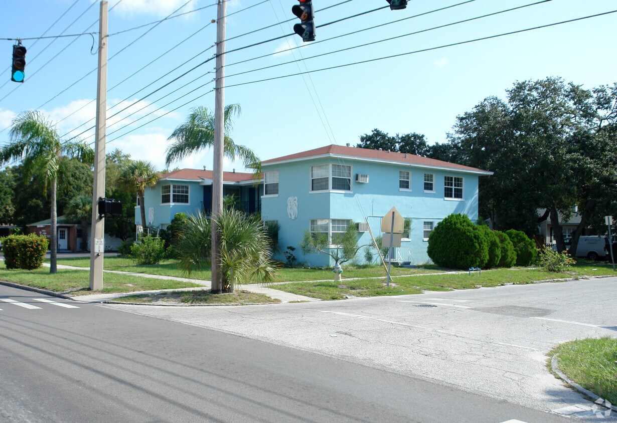 Foto del edificio - 1701 16th St N