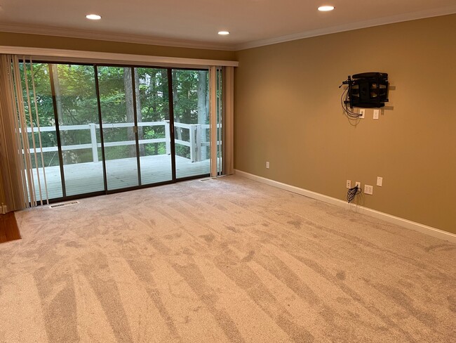 Building Photo - 12275 Moss Ridge Cir