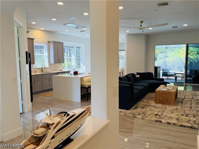Foto del edificio - 6072 Highwood Park Ct