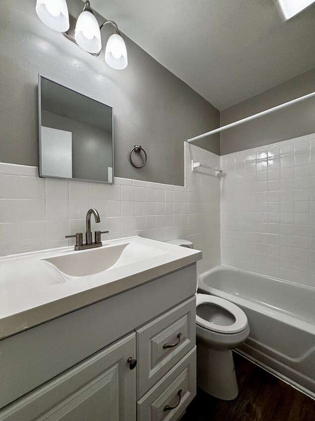 Foto principal - 153 North Dixie Drive