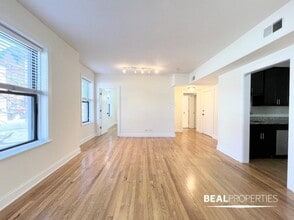 Building Photo - 4040 N Ashland Ave