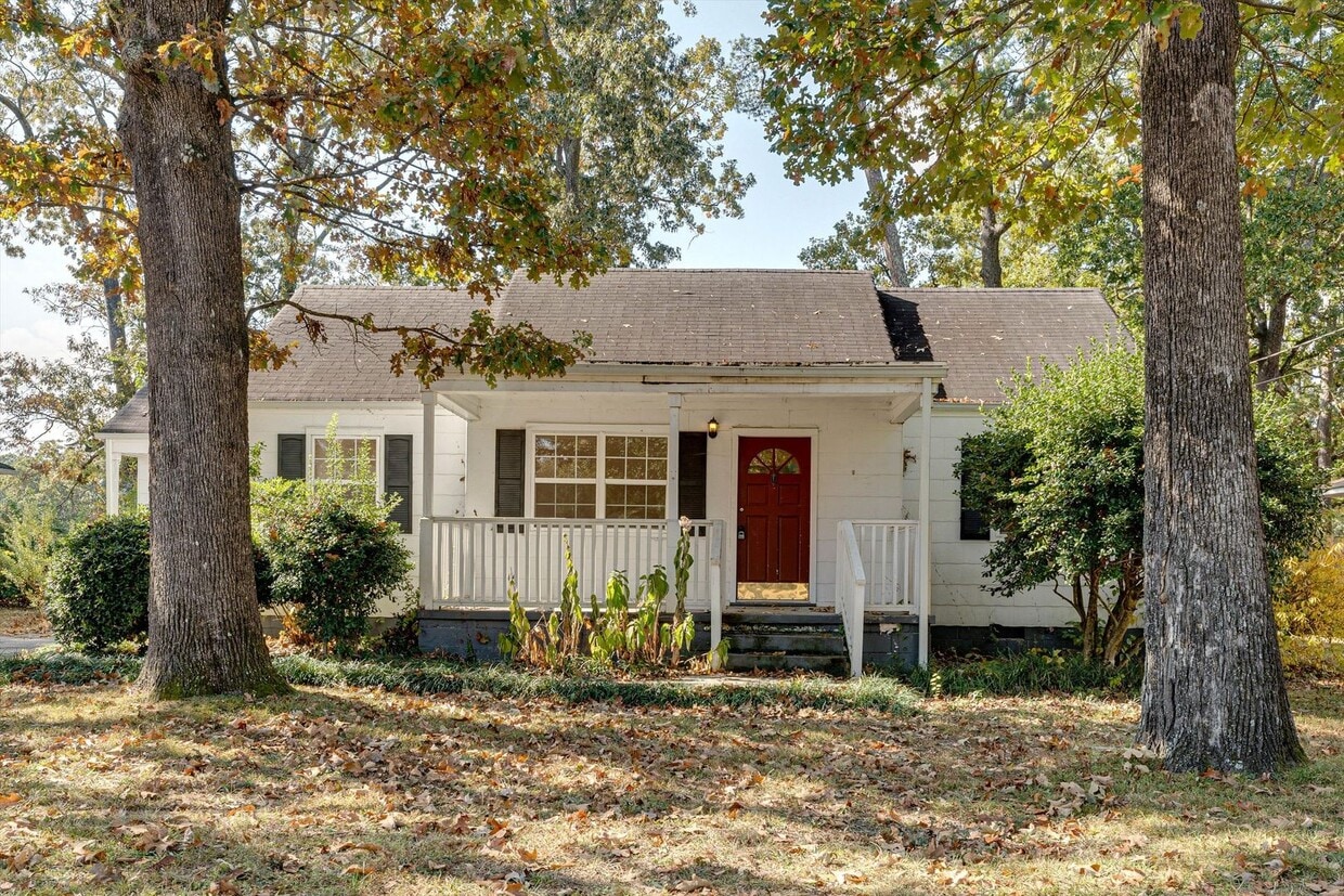 Primary Photo - 4910 Golfview Dr