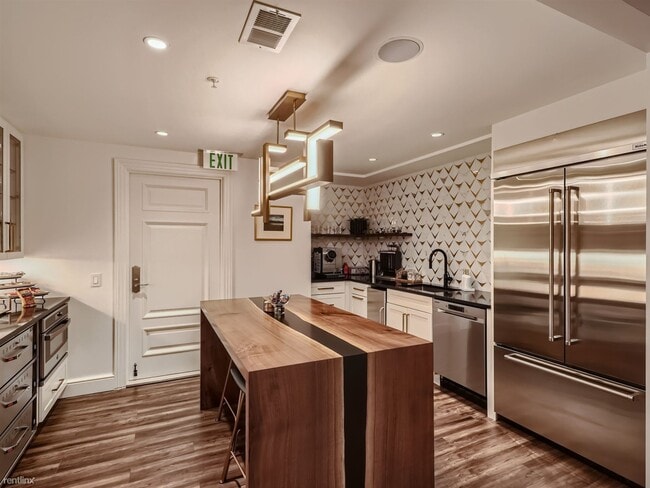 Foto del edificio - 3 br, 3 bath Condo - 1891 Curtis Street 1604