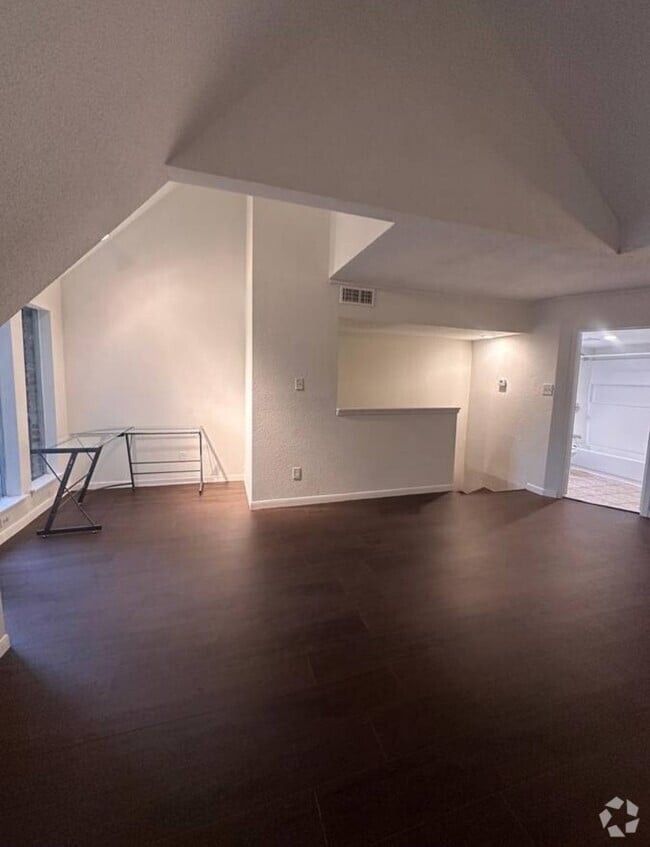 Building Photo - 17210 Imperial Valley Dr