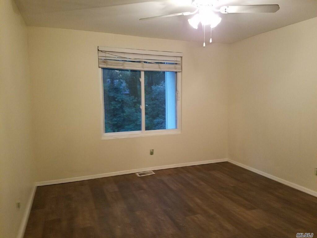 Primary Photo - 257 Sagamore Hills Dr