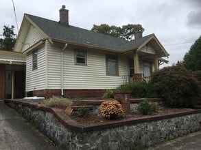 Building Photo - 1631 N Jarrett St
