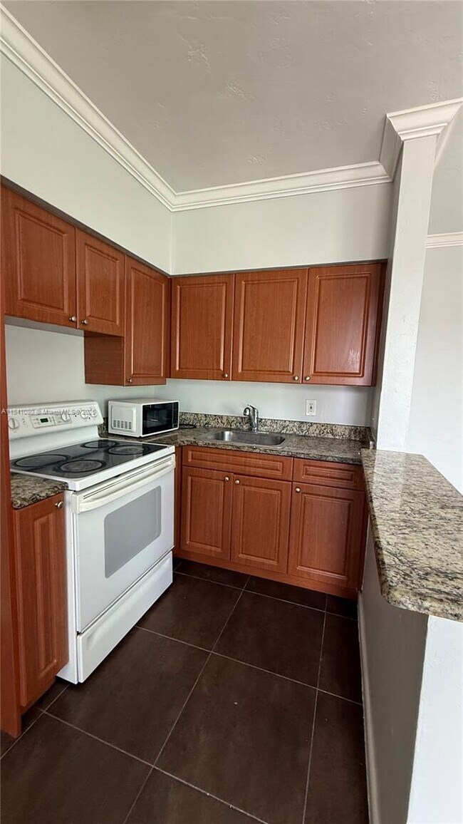 Foto del edificio - 521 NE 82nd Terrace