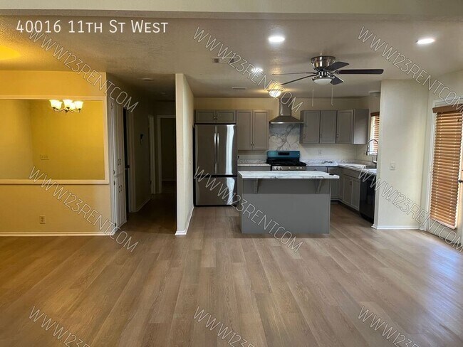 Foto del edificio - 40016 11th St W