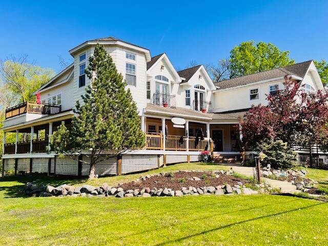 Building Photo - 3411 Saint Croix Trl S
