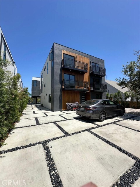 Primary Photo - 656 Mariposa Ave