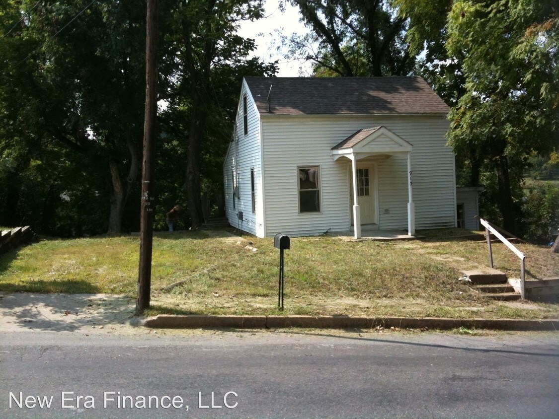 913 Miller St, New Haven, MO 63068 House Rental in New Haven, MO