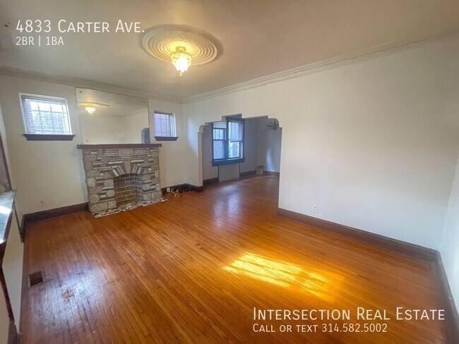 Foto del edificio - Charming 2 Bedroom/1Bath with Lots of Space