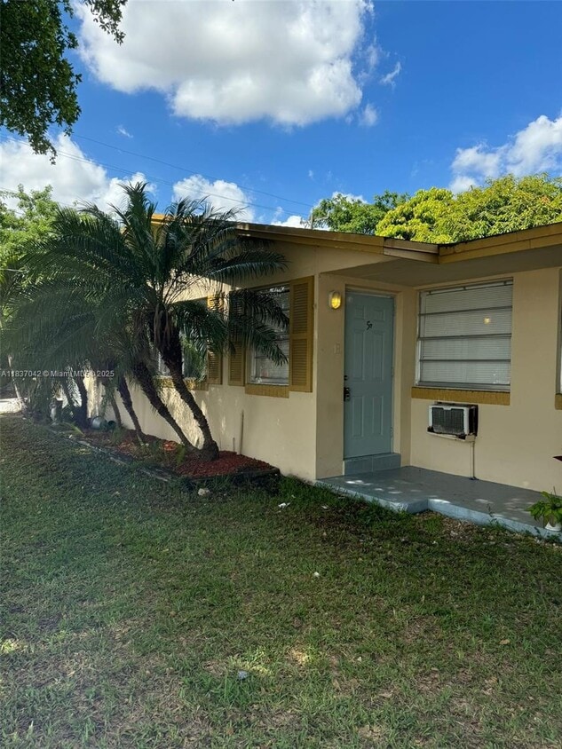 Primary Photo - 2700 SW 62nd Ave
