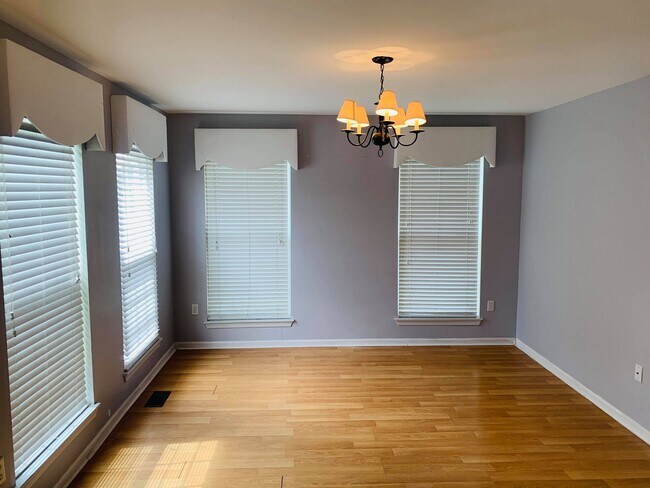 Foto del edificio - 10018 66th St